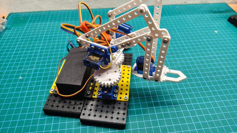 Súbor:RoboticArmImage108.jpg
