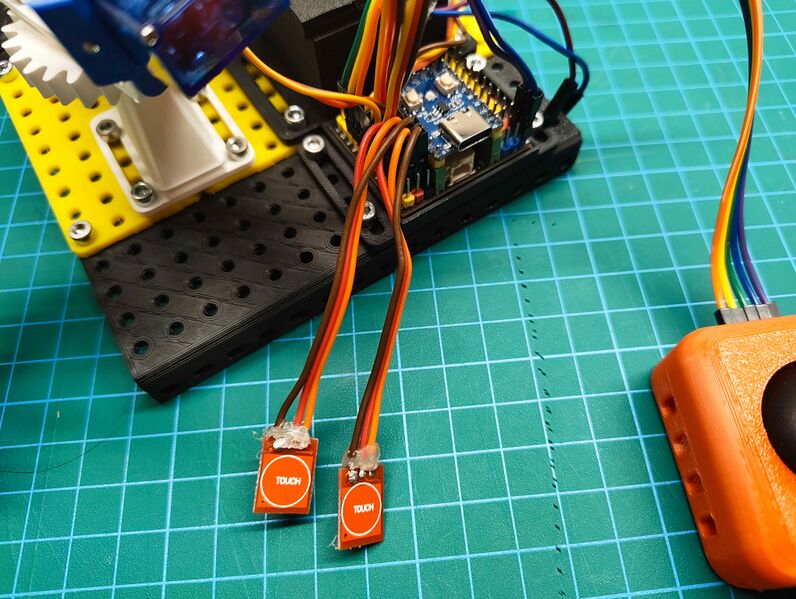 Súbor:RoboticArmImage105.jpg