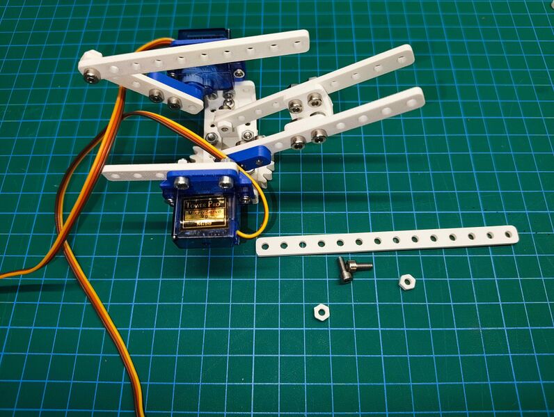 Súbor:RoboticArmImage43.jpg